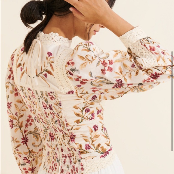 Farm rio floral and crochet blouse - Picture 2 of 3